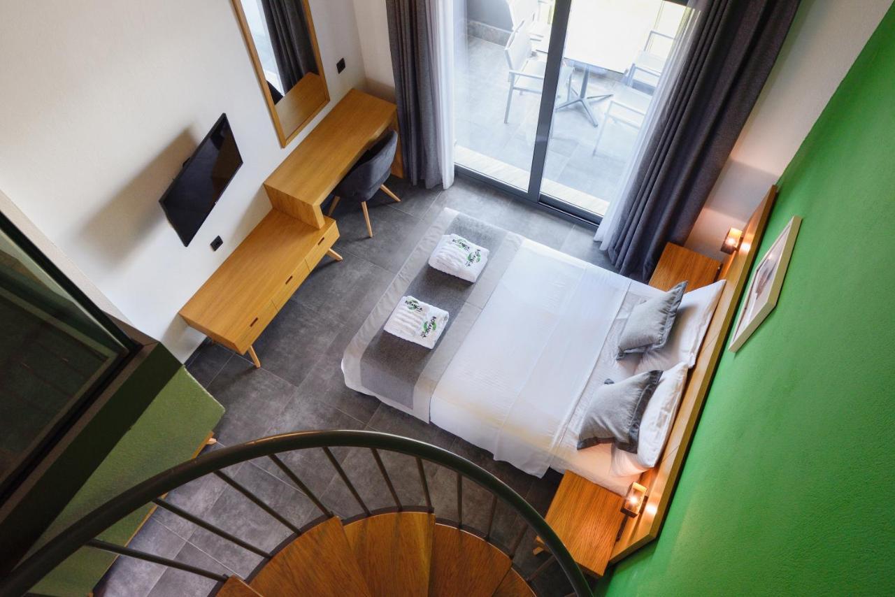 Botanica Luxury Suites ネオス・マルマラス エクステリア 写真
