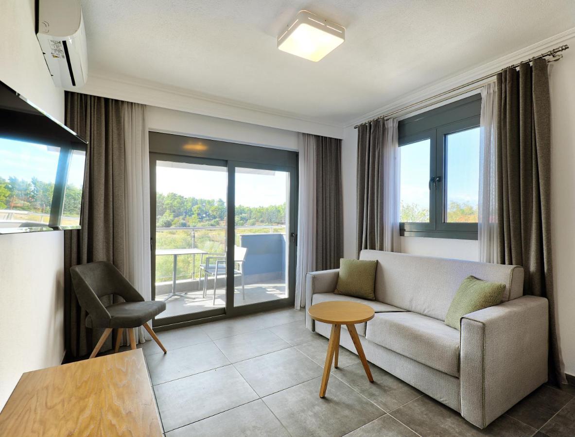 Botanica Luxury Suites ネオス・マルマラス エクステリア 写真