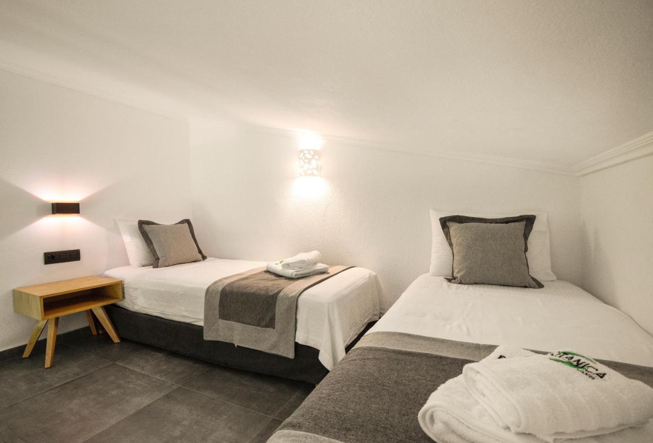 Botanica Luxury Suites ネオス・マルマラス エクステリア 写真