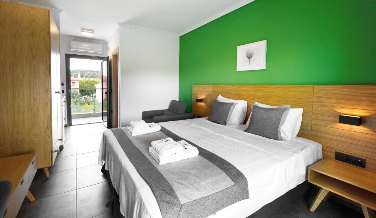 Botanica Luxury Suites ネオス・マルマラス エクステリア 写真